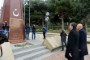 Kültür ve Tursim Bakanı Ömer Çelik, Azerbaycan'ın Başkenti Bakü'deki Temaslarına Merhum Cumhurbaşkanı Haydar Aliyev'in mezarını, Bakü Şehitler Hiyabanı'nı ve Bakü Türk Şehitliği'ni Ziyaret Etti
